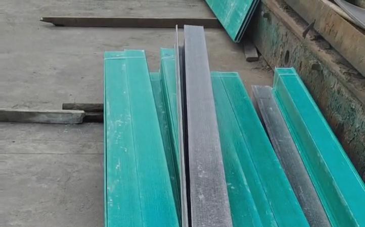 無機(jī)玻璃鋼橋架